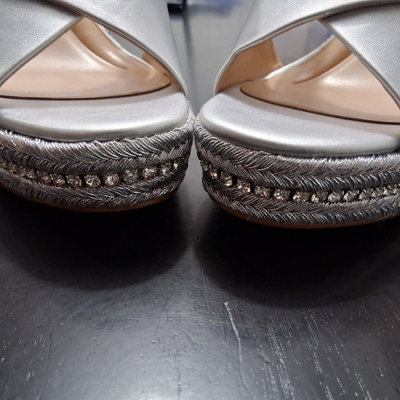 NWOT Gun Metal Wedge With Rhinestone Embellishments  Size 9.5 - Picture 3 of 11